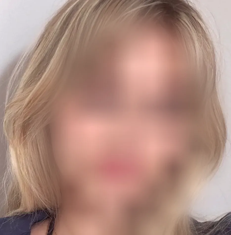 Emma, 20