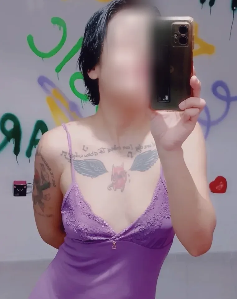Evelin, 21