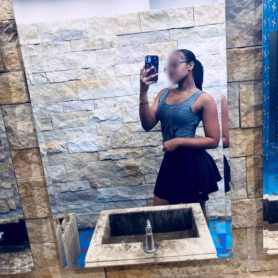 Fanni, 20