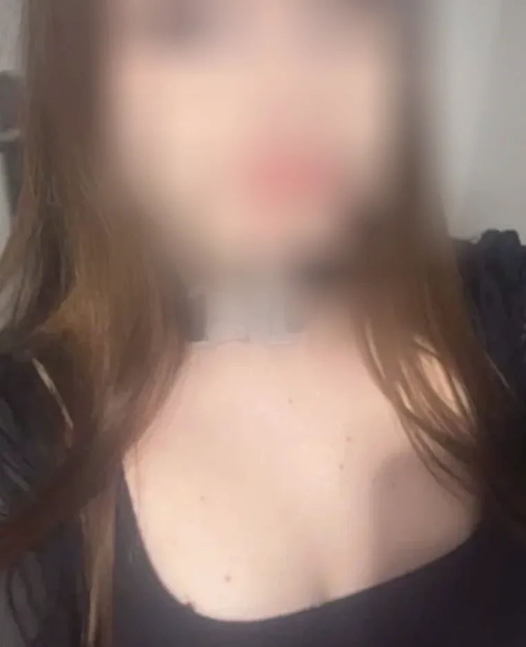 Vivien, 18